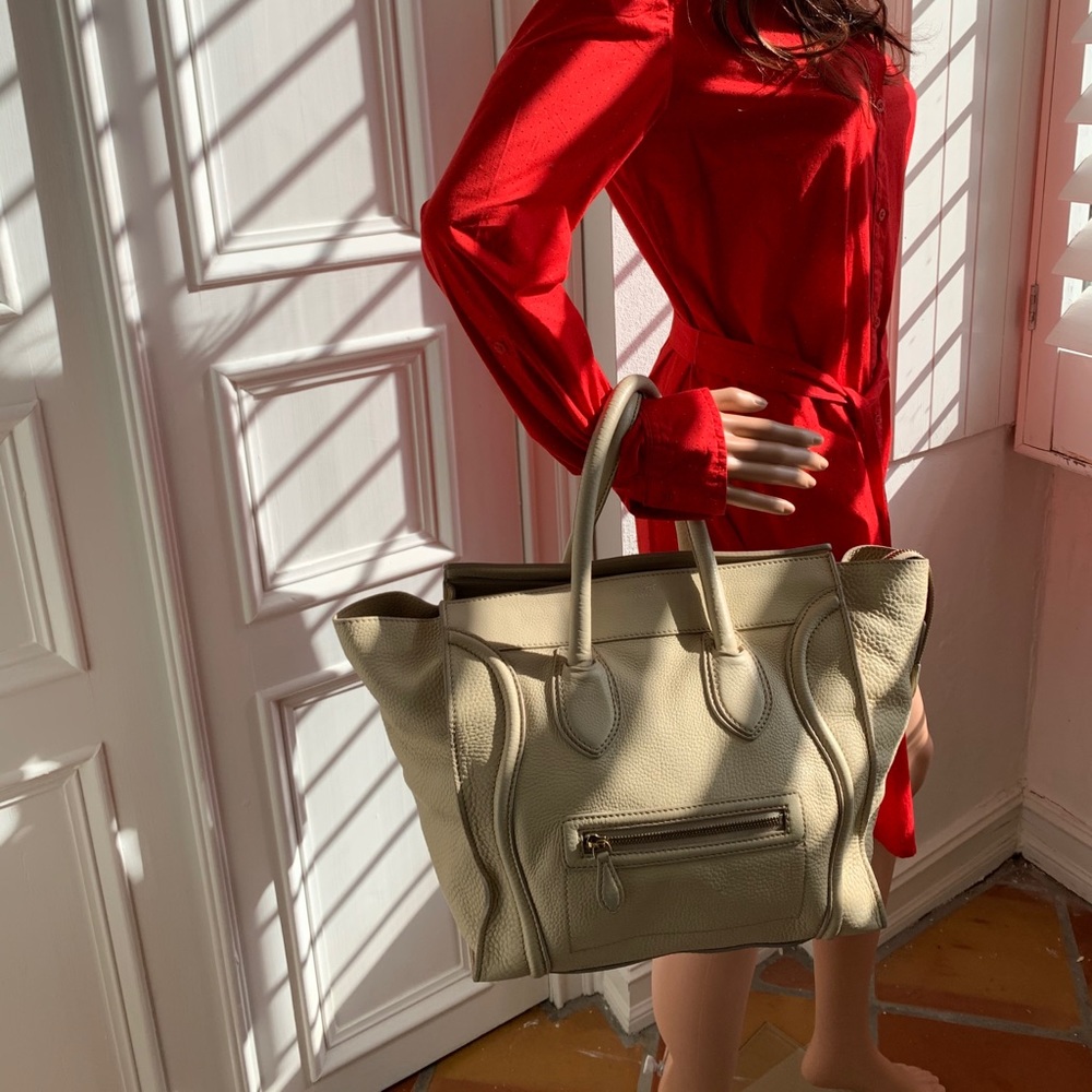 Beautiful Celine luggage tote. - Picture 3 of 7